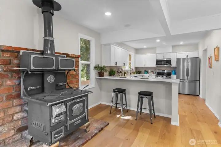 You have to check out this Vintage Stove!