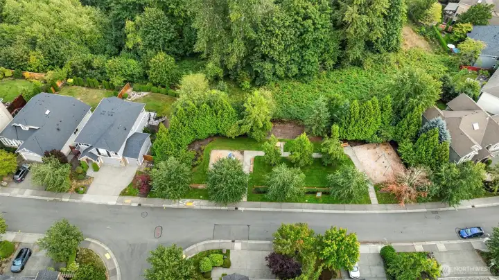 Multiple Neighborhood Park Areas inside the Montaine Subdivision. A fabulous area for walks or play.