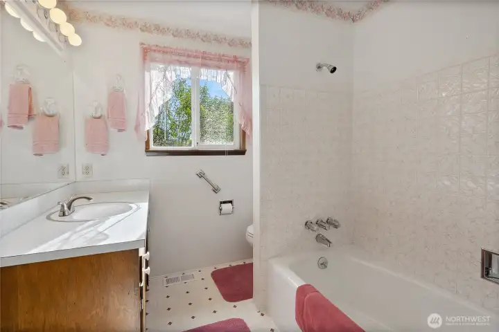 Main bathroom