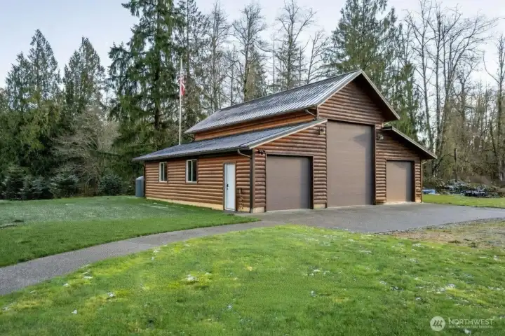 Incredible 40X40 detached shop!