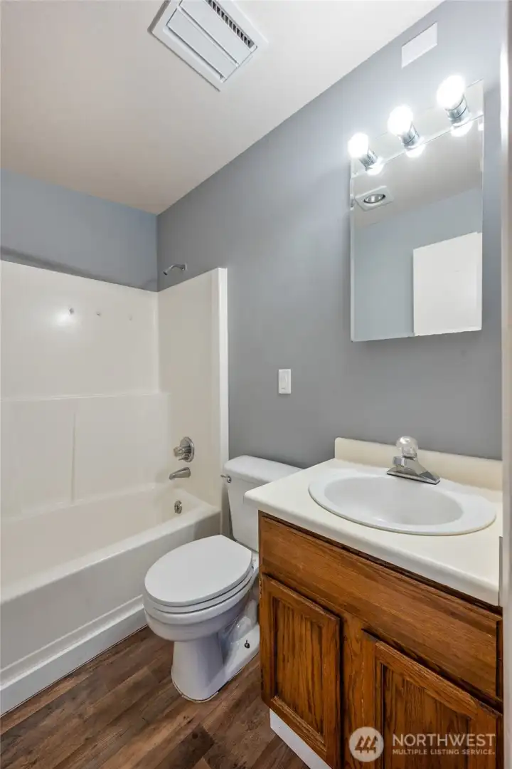 Full bathroom on main level