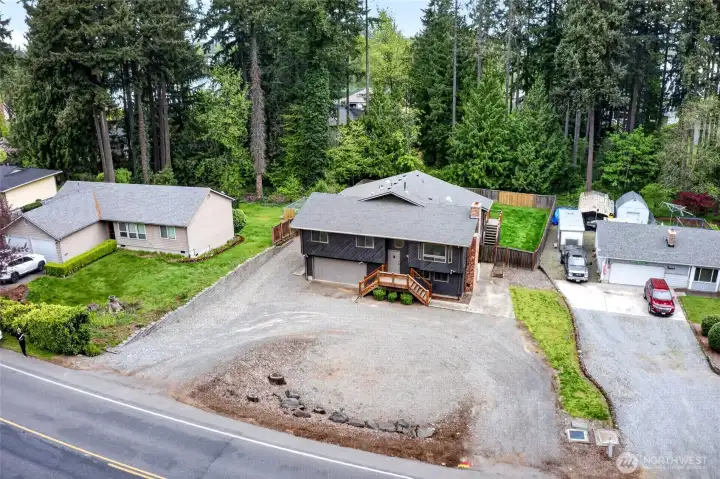 Conveniently located near major freeways, downtown Sumner, the Sounder train and the YMCA.  Located in the sought after Sumner School district, this spacious 2324 square foot home sits on a private, level and fenced .41 acre lot backing to a peaceful greenbelt