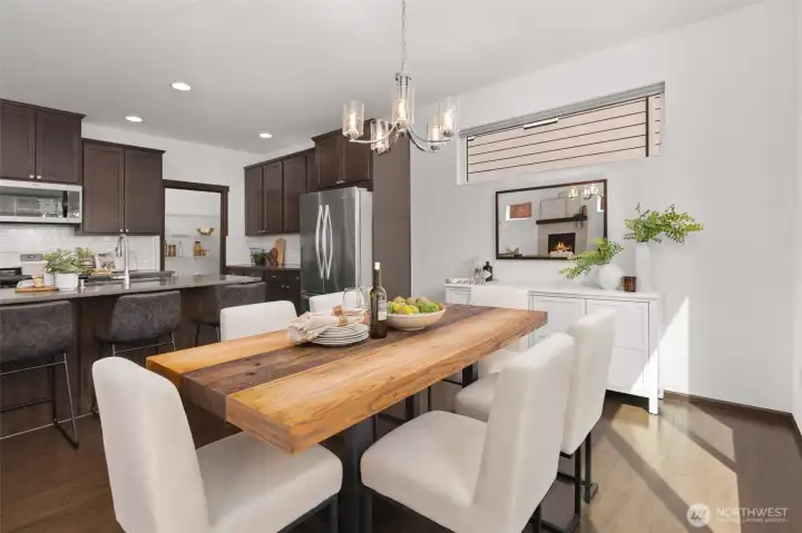 Dining to kitchen