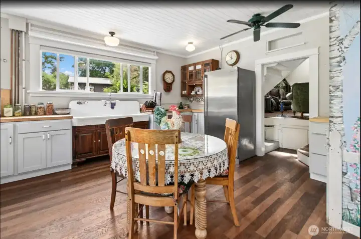 An updated 30x40 multipurpose building is filled with rustic charm. The versatility of this space is truly exceptional; home business, farm office, art studio, fitness room, gathering of guest space, meeting area, or countless uses limited only by your imagination. An updated 30x40 multipurpose building is filled with rustic charm. The versatility of this space is truly exceptional; home business, farm office, art studio, fitness room, gathering of guest space, meeting area, or countless uses limited only by your imagination.