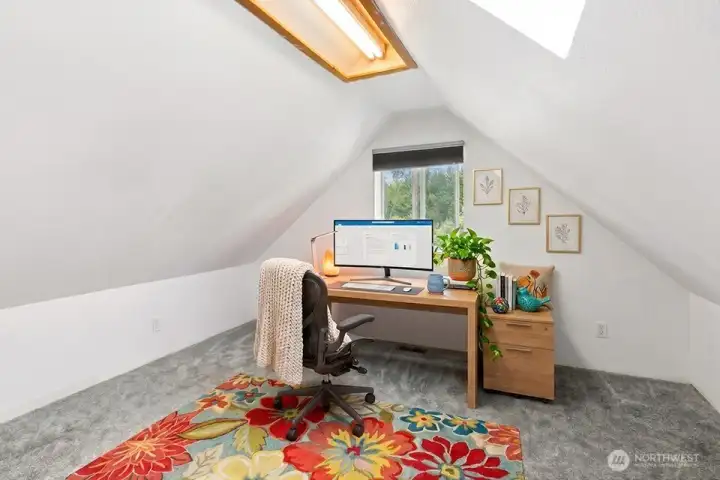 Multipurpose upstairs room for office, craft, etc. Multipurpose upstairs room for office, craft, etc.