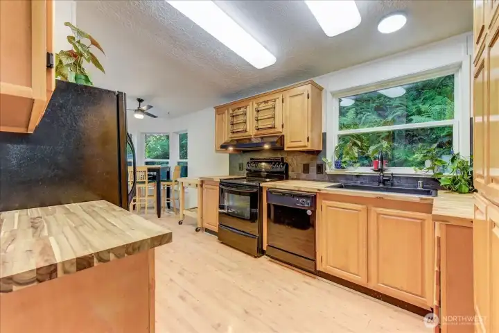 Kitchen & Butcher Block Countertops