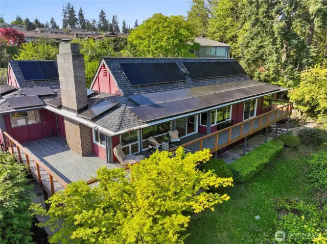 Bellevue masterpiece with waterviews!