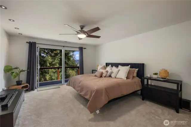 Huge master bedroom