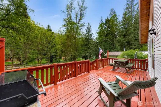 Amazing 248 sqft deck views