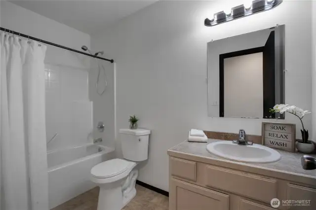 Additional Full Bathroom with tub/shower combo
