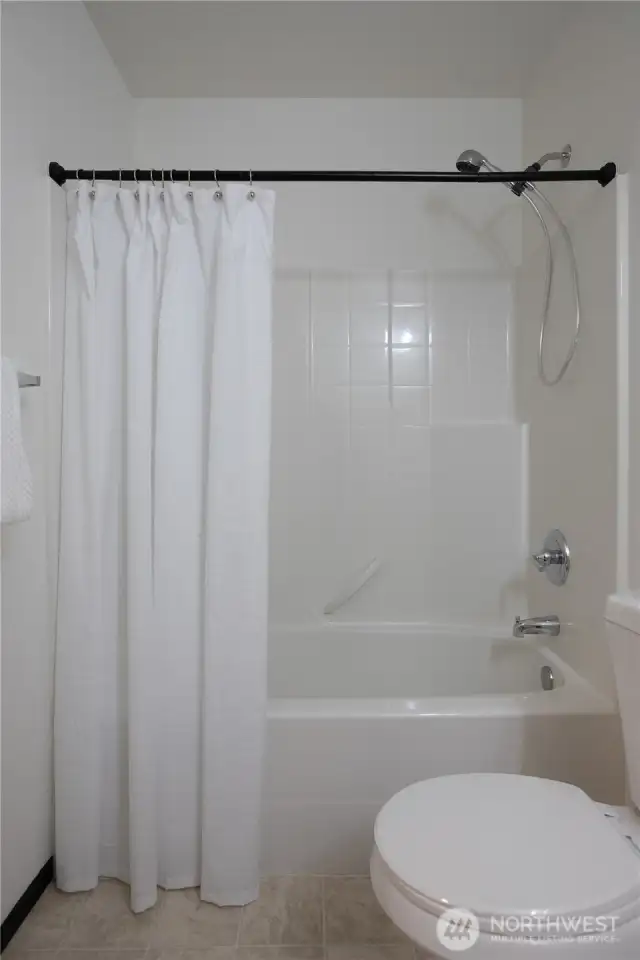 Additional Full Bathroom with tub/shower combo