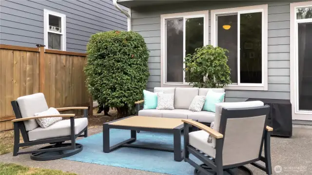 I love this backyard, fully fenced and freshly landscaped.