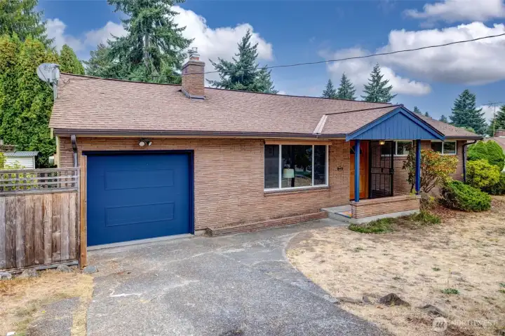 One level living with attached 1 car garage
