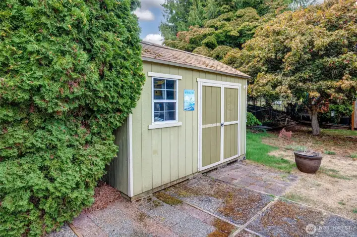Gardening shed
