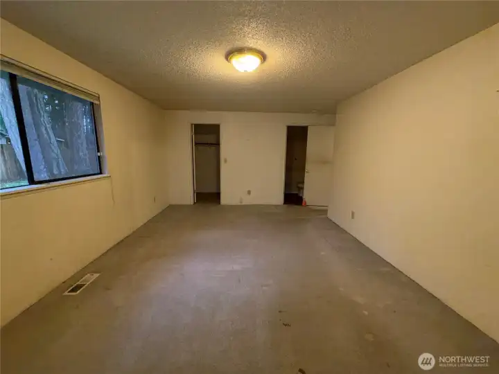 Primary is very spacious.