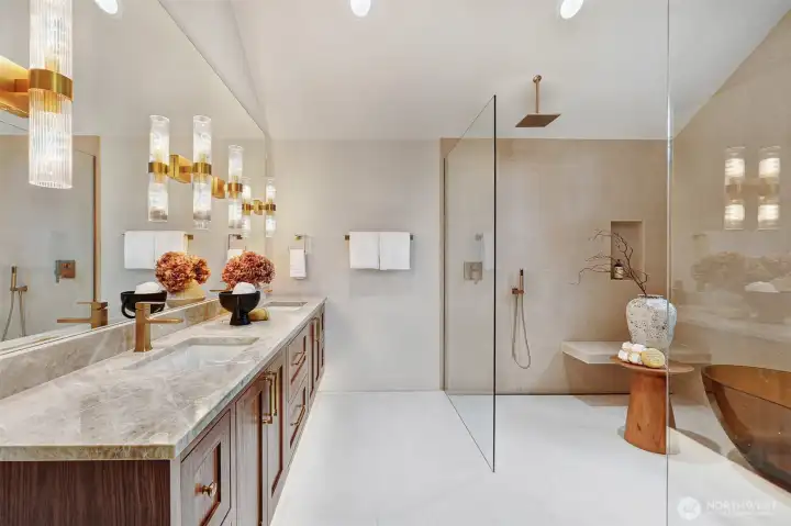 Primary bath, dual sinks, under cabinet lighting