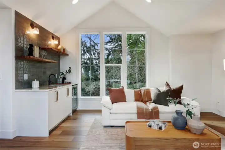 Spacious upstairs loft/family room