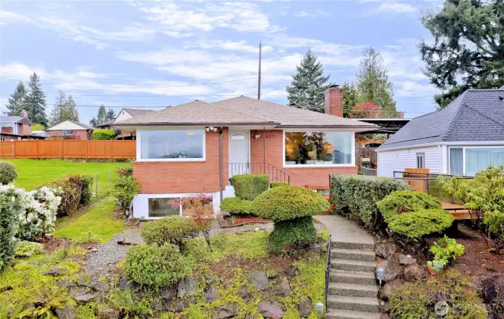 Pristine MidCentury brick .