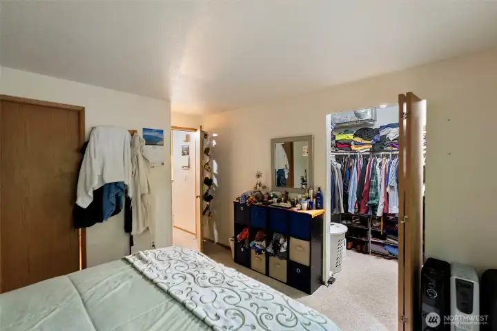 Walk in closet.
