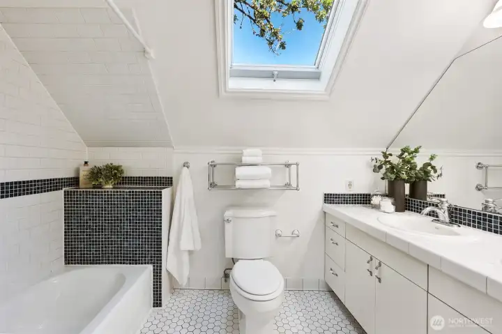 Upper level full bath