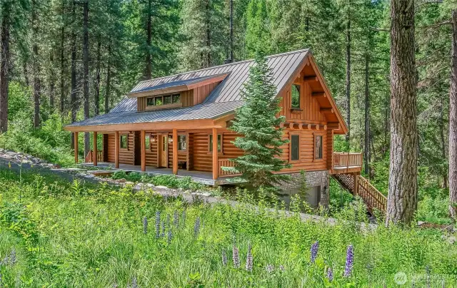 Camas Creek Log Home