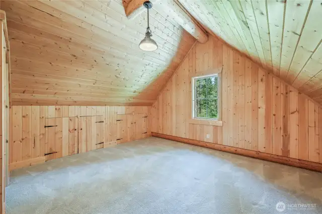 Upstairs Bonus Room