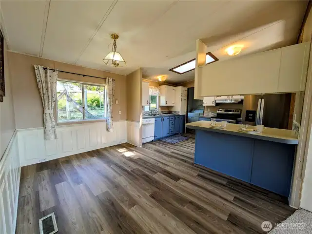 Dining room.
