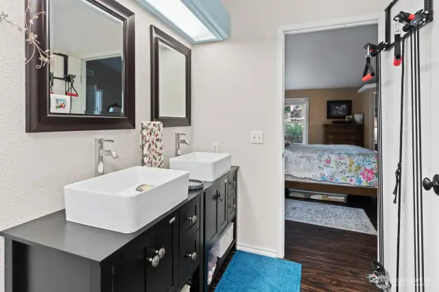 Main House Primary Bath