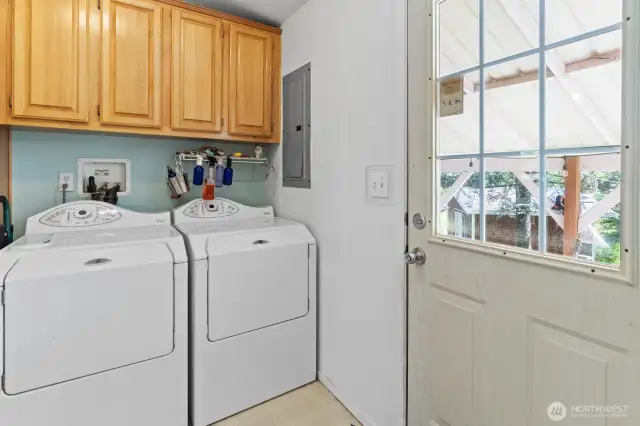 Main House Utility Room with W/D
