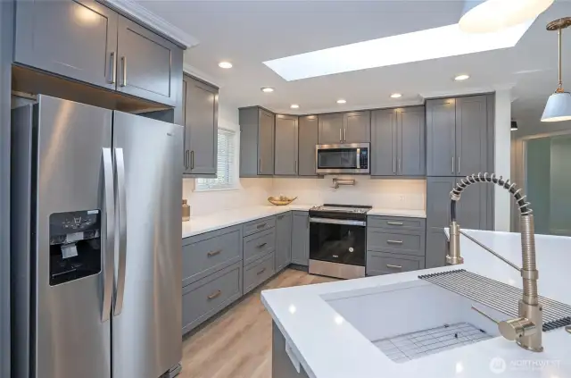 All stainless appliances convey with the sale.