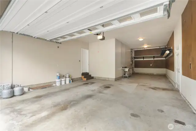 Large 3 Car Tandem Garage