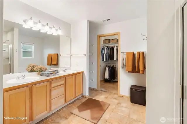 Primary Bathroom w/Walk-in Closet, Virtually Staged