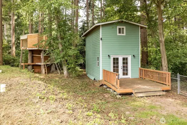 Outbuilding/shop-storage