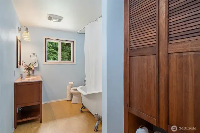 Full bath recently renovated with beautiful soaking tub