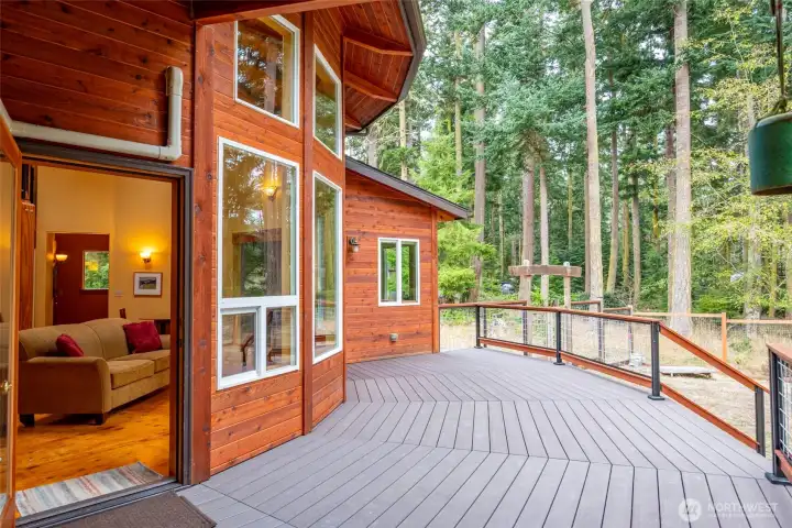 The new TimberTech deck invites you to enjoy your backyard.