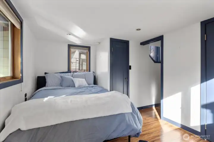 Guest Room or Home Office