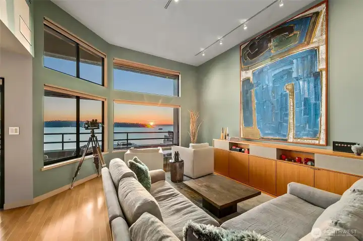 Welcome home to this thoughtfully designed townhome-style loft in the heart of Seattle.