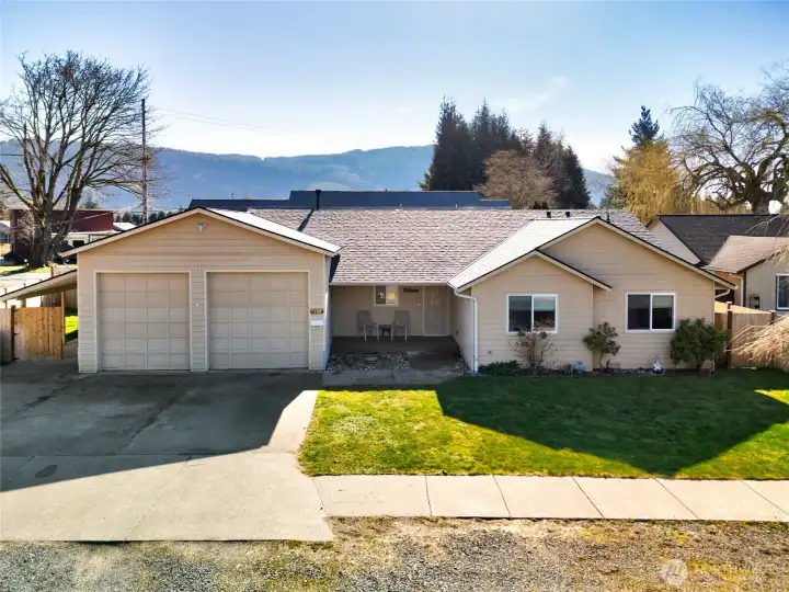 Welcome home to 1105 Bennett St In Sedro-Woolley!
