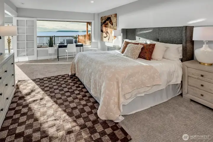 MIL - lower level bedroom #5 ensuite - 3rd primary