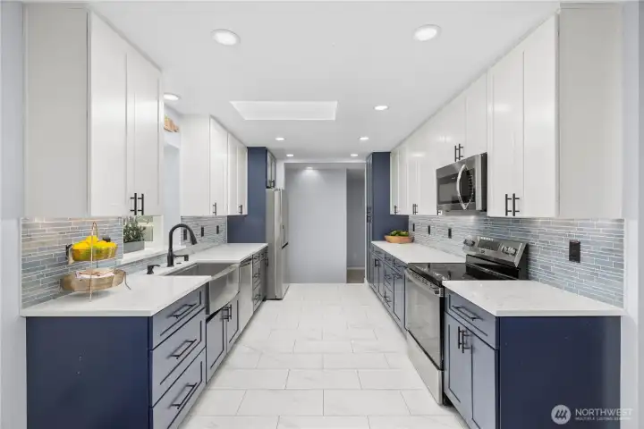 New appliances, tons of storage and ample couter space make cooking a pleasure New appliances, tons of storage and ample couter space make cooking a pleasure