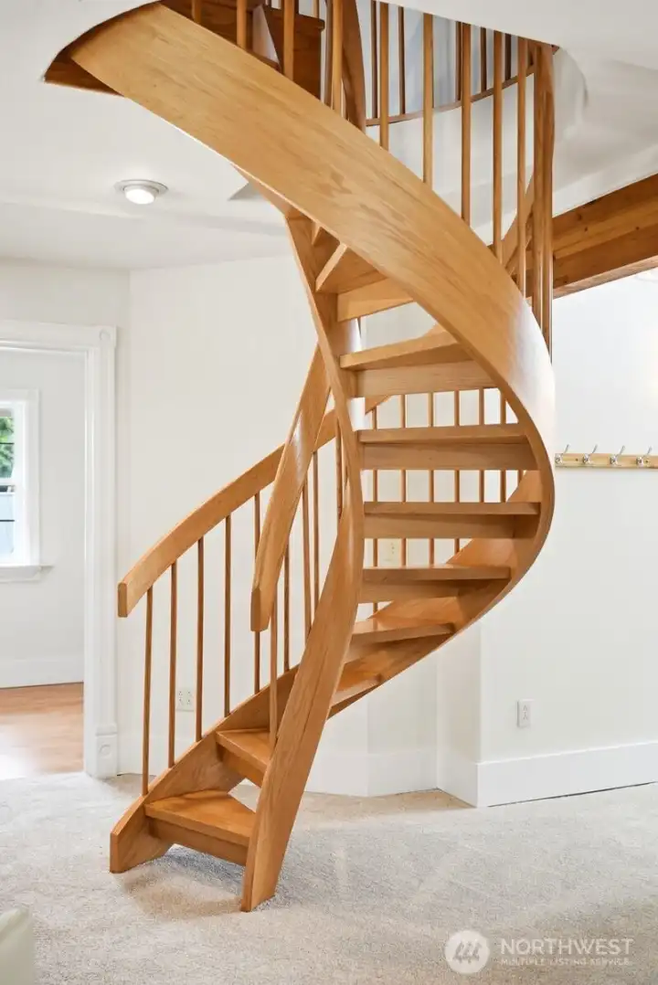 Spiral staircase to 3rd level Spiral staircase to 3rd level