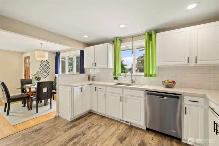 Lots of counter space and upgrades Lots of counter space and upgrades
