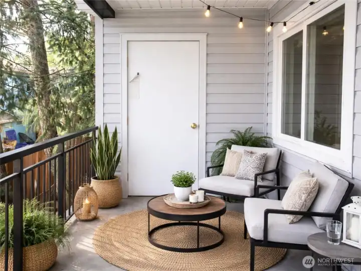 Balcony (Virtually Staged) Balcony (Virtually Staged)