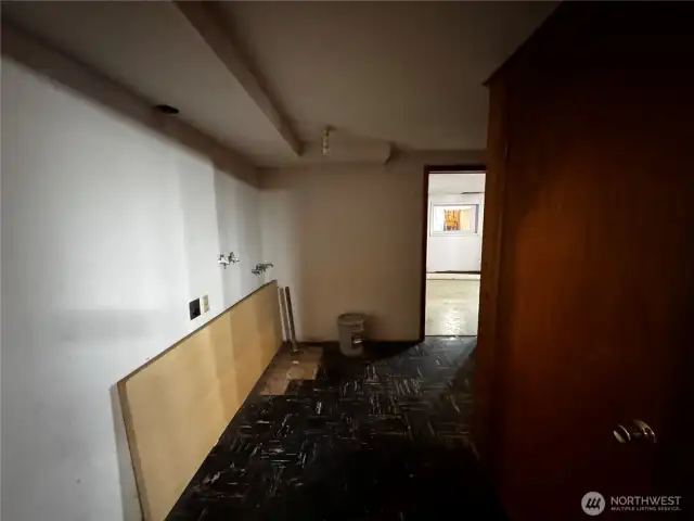 Basement/Additional Washer/Dryer Hookup