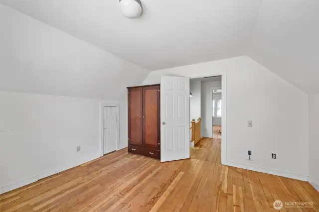 upstairs bedroom #1