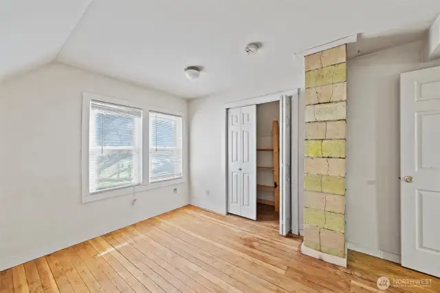 upstairs bedroom #2