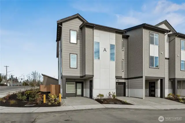 Photos are for representation only.  Features, colors, and selections may differ from photograph. See site agent for details.