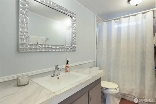 2nd Bathroom