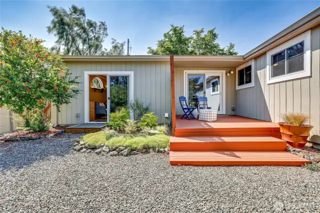 Back deck that gets East/South sun