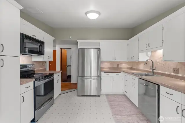 Stainless appliances.